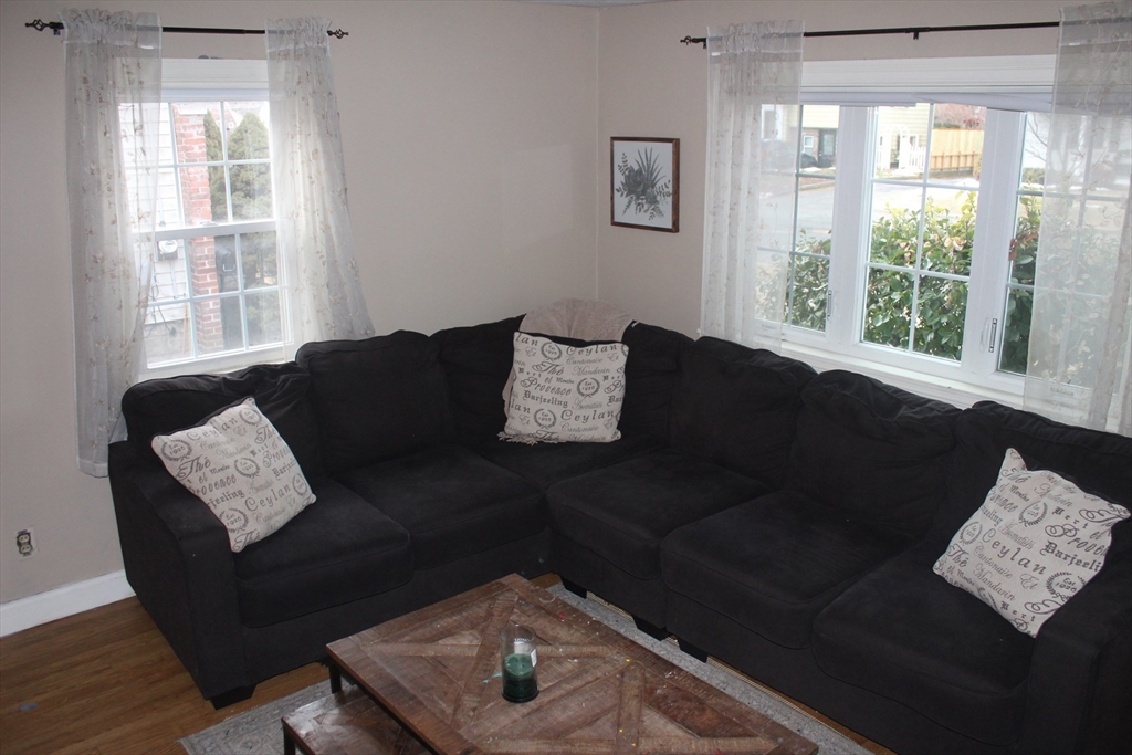 79 Roosevelt Avenue Springfield, MA 01118 - Photo 12 of 26