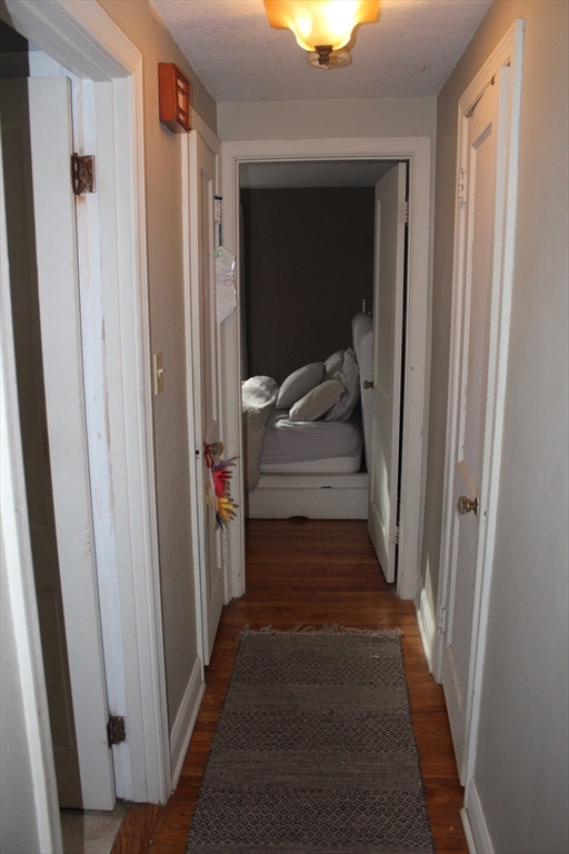 79 Roosevelt Avenue Springfield, MA 01118 - Photo 13 of 26