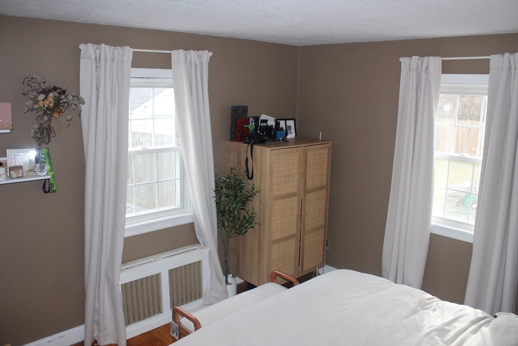 79 Roosevelt Avenue Springfield, MA 01118 - Photo 16 of 26