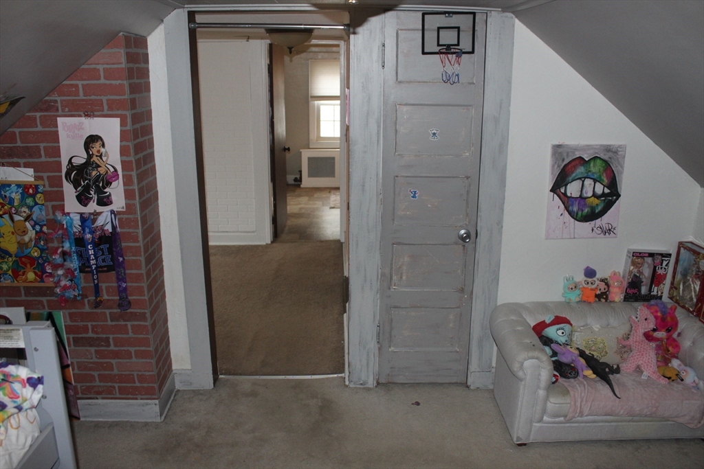 79 Roosevelt Avenue Springfield, MA 01118 - Photo 20 of 26