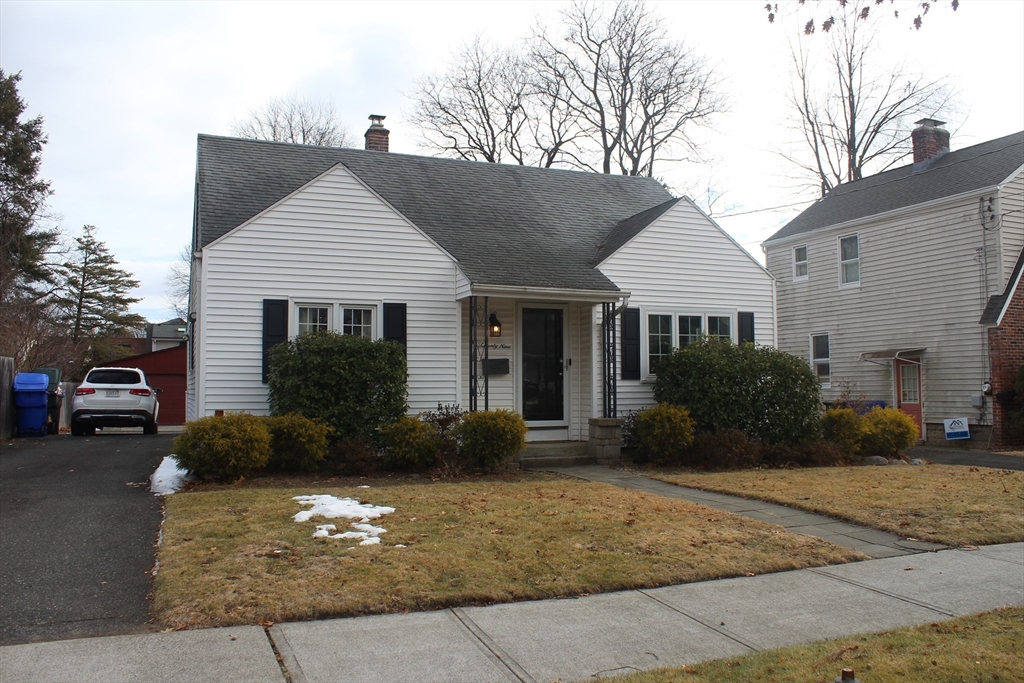 79 Roosevelt Avenue Springfield, MA 01118 - Photo 2 of 26