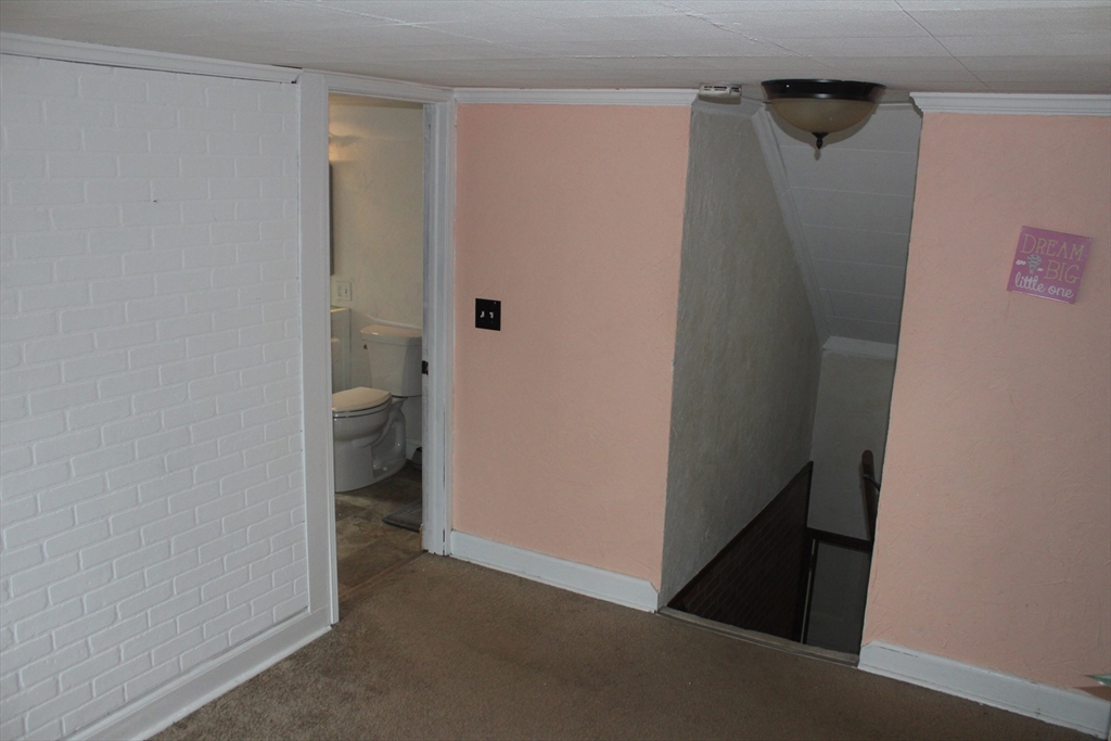 79 Roosevelt Avenue Springfield, MA 01118 - Photo 24 of 26