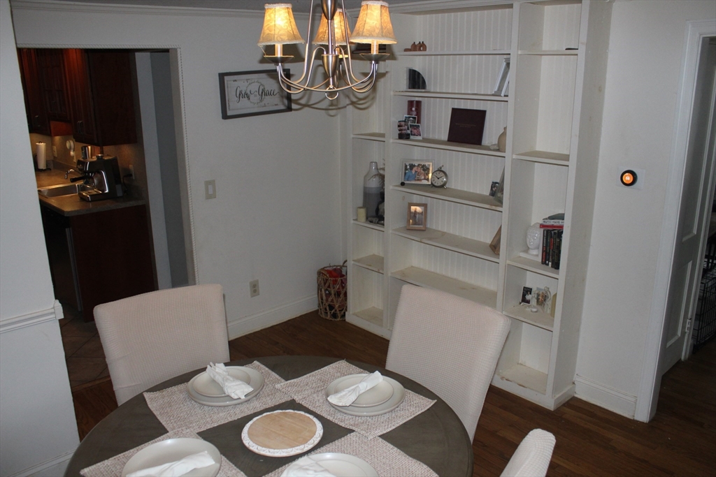 79 Roosevelt Avenue Springfield, MA 01118 - Photo 8 of 26