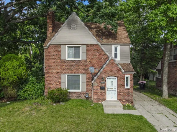 $185,000 | 18746 Glenhurst Street, Detroit, MI 48219