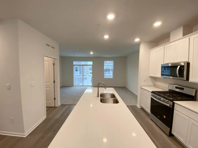 $414,990 | 577 Yosemite Way, Mundelein, IL 60060