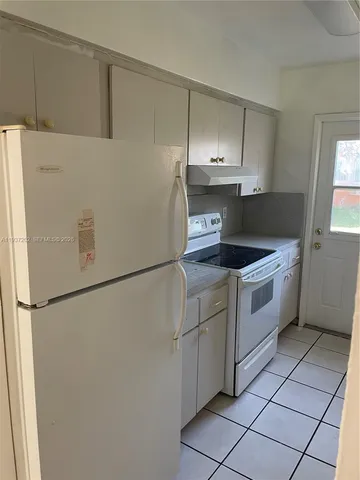 $1,800 | 2347 Northwest 28th Street, Unit 12, Oakland Park, FL 33311