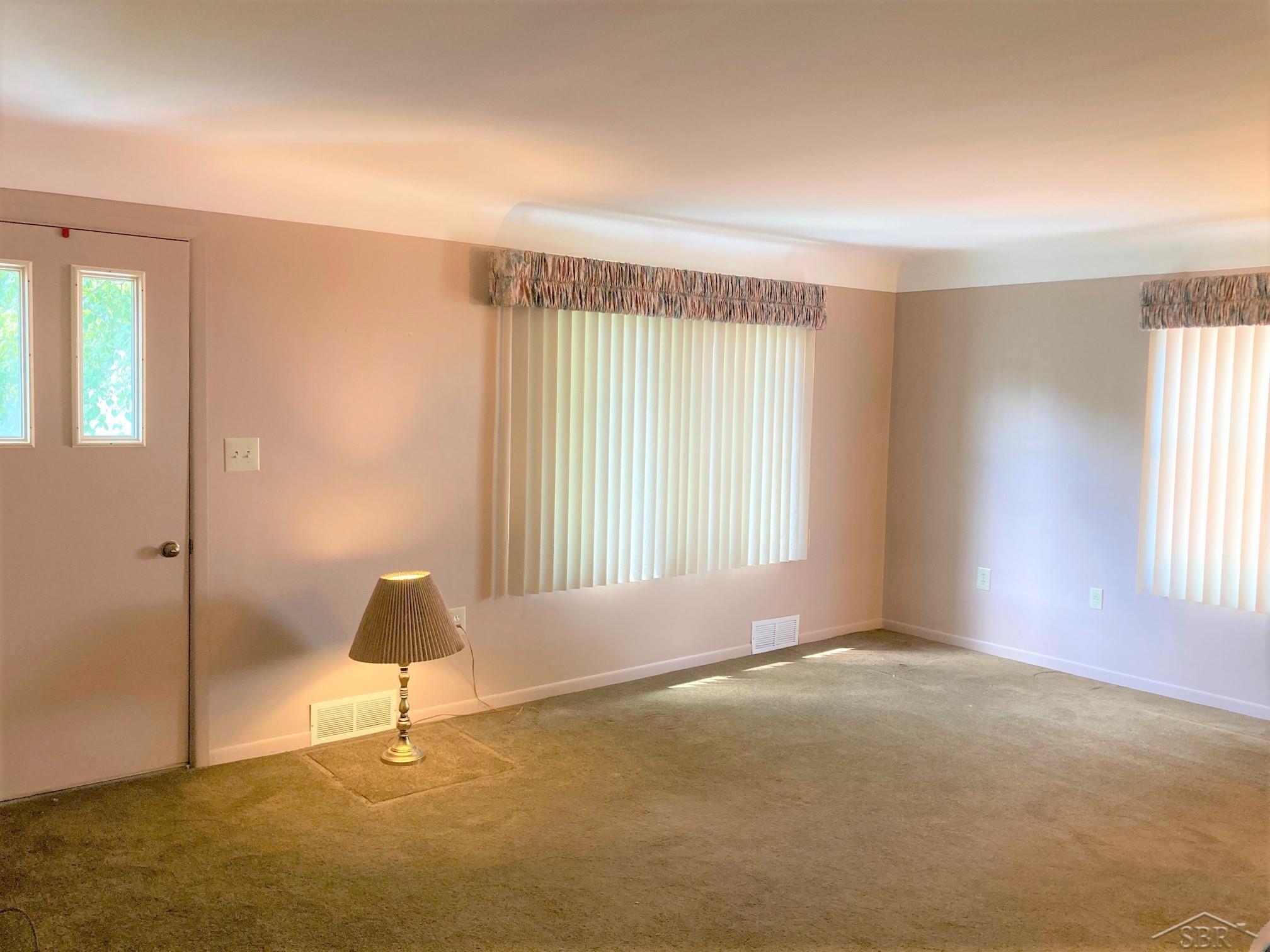 4167 Pineport Road Bridgeport, MI 48722 - Photo 2 of 14 50120313-1.JPG
