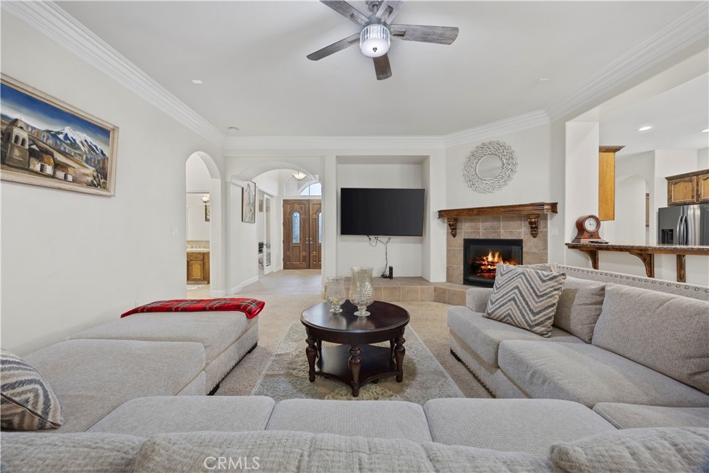 9905 Lightner Way Bakersfield, CA 93311 - Photo 15 of 33