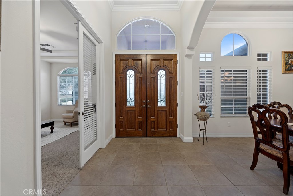 9905 Lightner Way Bakersfield, CA 93311 - Photo 5 of 33