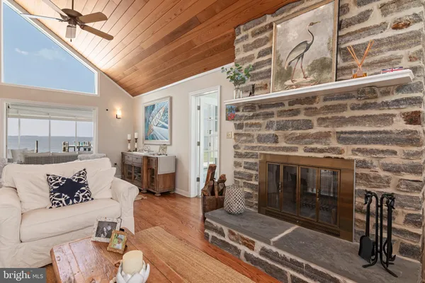 $1,695,000 | 1724 Ferry Point Court, Trappe, MD 21673