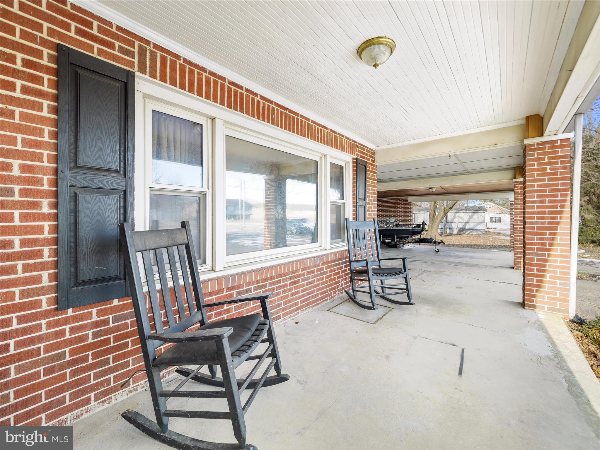 5871 Olde Scotland Road Shippensburg, PA 17257 - Photo 4 of 31 Front Porch