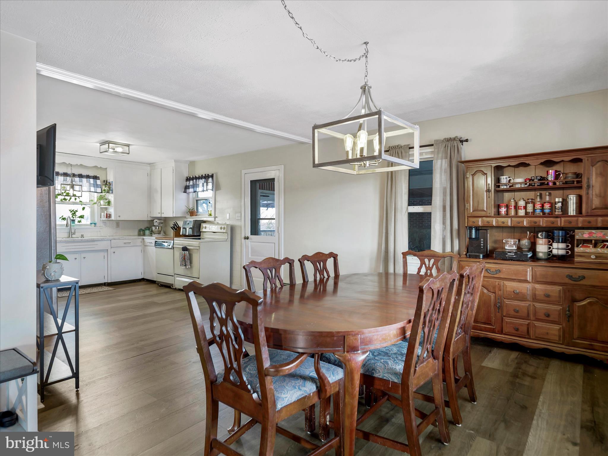 5871 Olde Scotland Road Shippensburg, PA 17257 - Photo 9 of 31 Dining Room