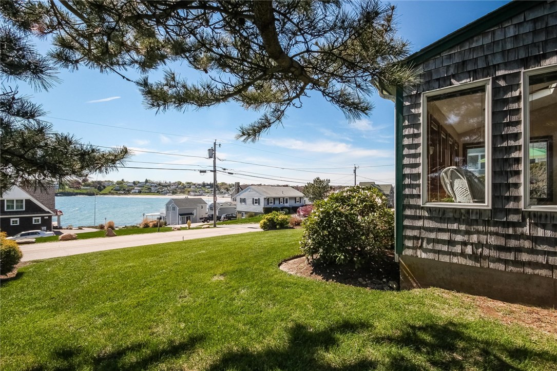 272 Bonnet Point Road Narragansett, RI 02882 - Photo 3 of 35