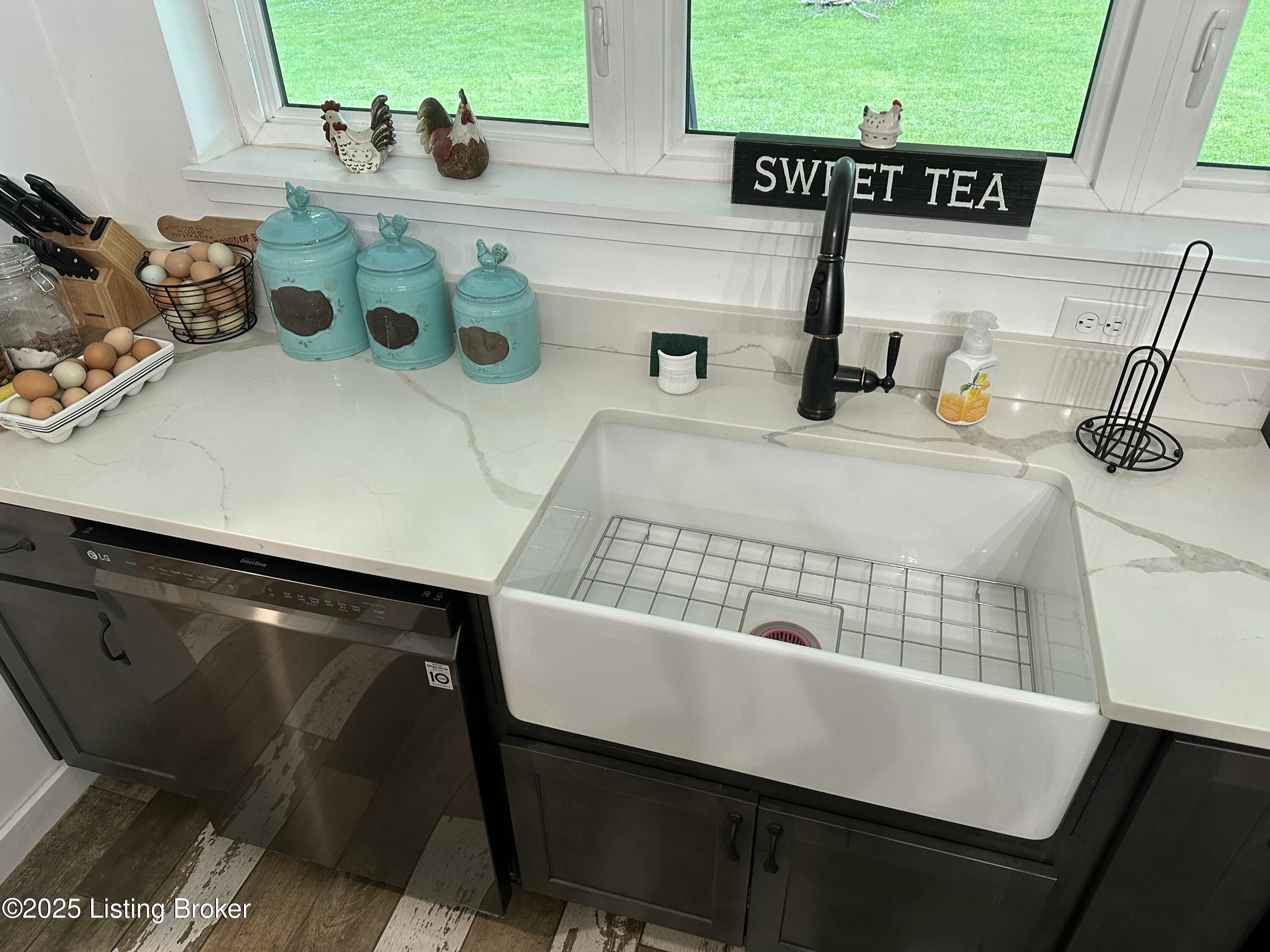 9115 Independence School Road Louisville, KY 40228 - Photo 12 of 53 Kitchen Sink 3