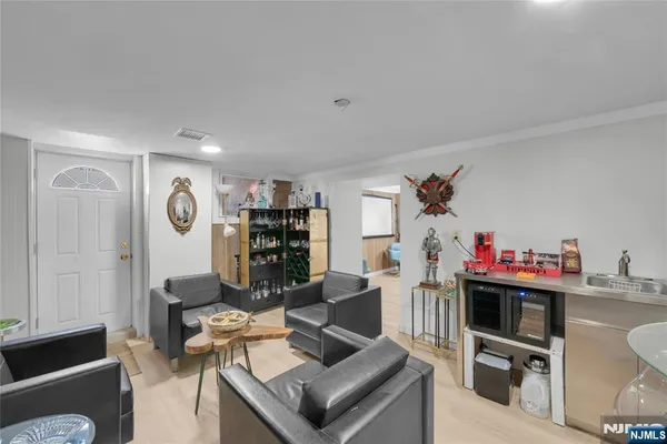 $825,000 | 170 Tenafly Road, Englewood, NJ 07631