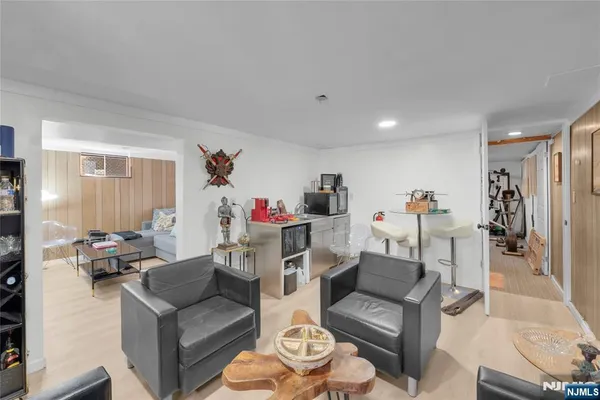 $825,000 | 170 Tenafly Road, Englewood, NJ 07631