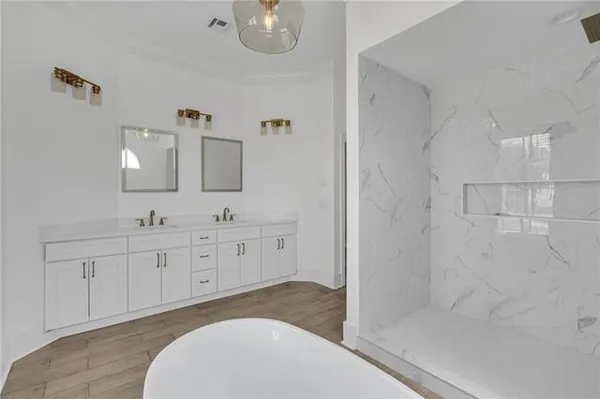 $4,500 | 150 Pinehurst Court, New Orleans, LA 70128