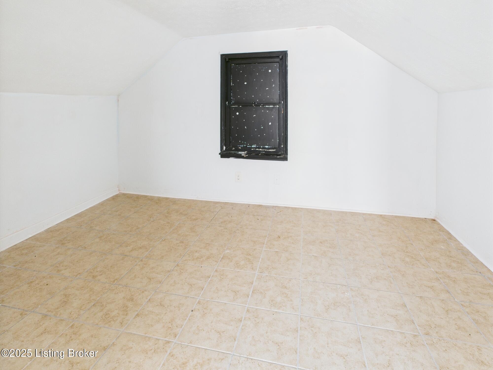 5003 Kendall Road Louisville, KY 40272 - Photo 13 of 27 Bedroom 2