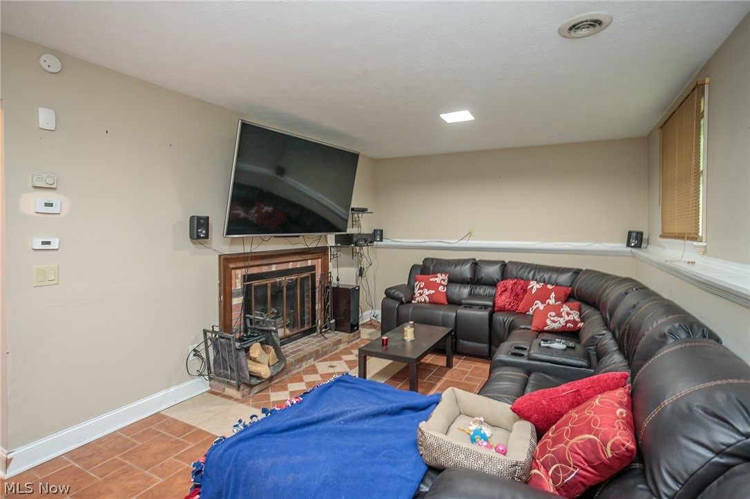 14936 Hallauer Road Oberlin, OH 44074 - Photo 15 of 27 Gallery Image 15