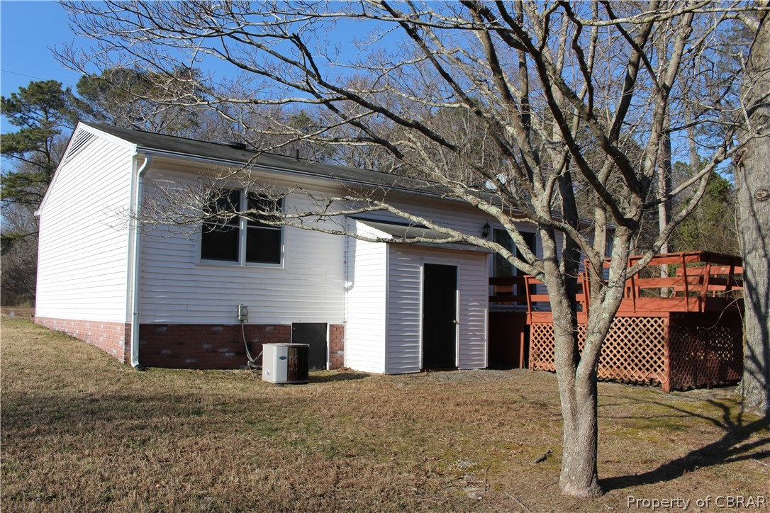 3976 Shelly Road Hayes, VA 23072 - Photo 5 of 21 Gallery Image 5