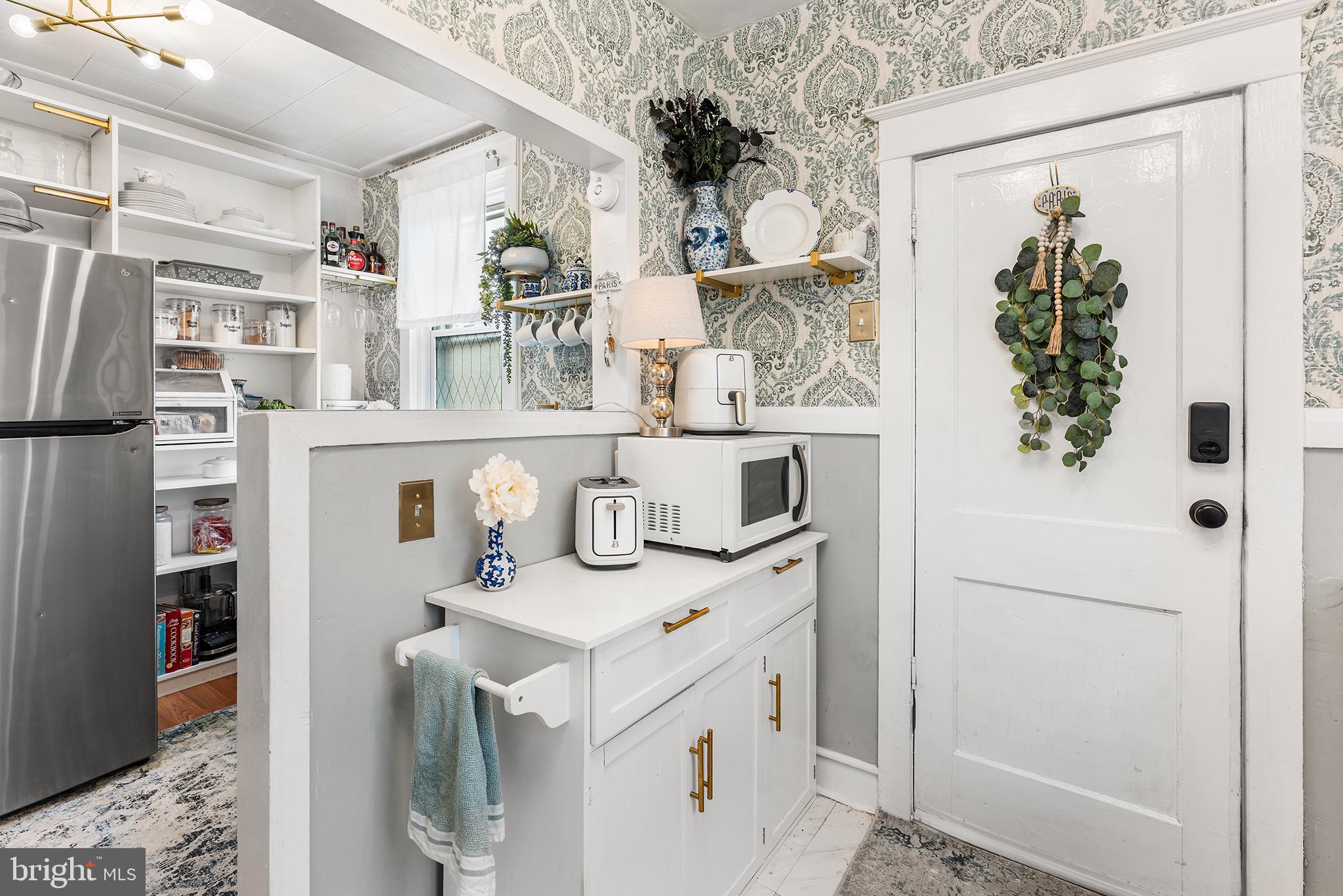 4049 Ellendale Road Drexel Hill, PA 19026 - Photo 16 of 33