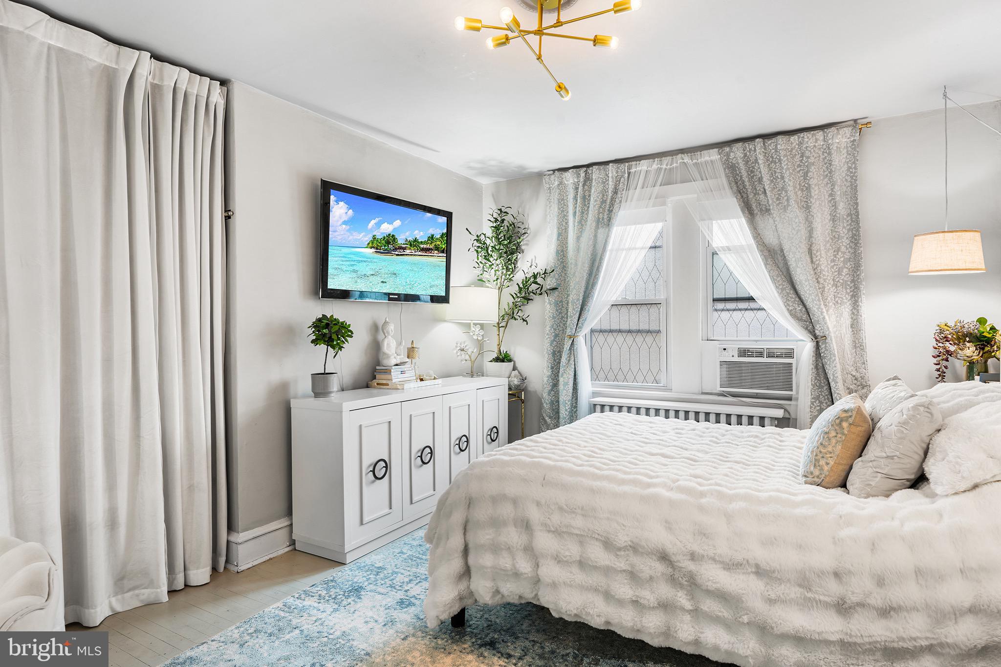 4049 Ellendale Road Drexel Hill, PA 19026 - Photo 19 of 33 Primary Bedroom