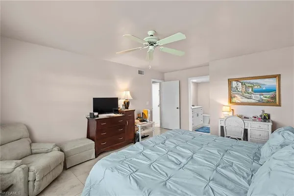 $5,900 | 153 Bristol Lane, Unit F102, Naples, FL 34112