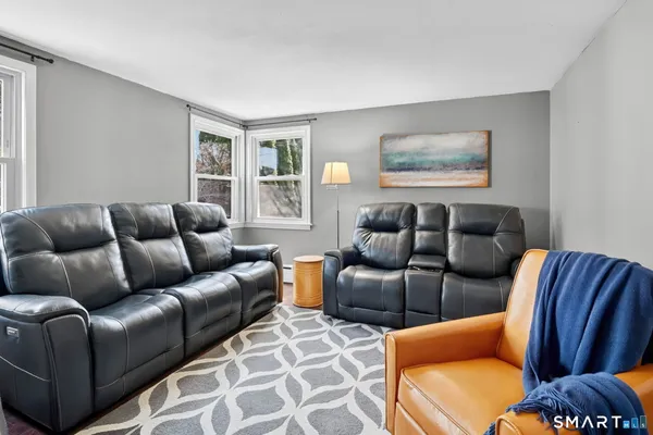 $499,000 | 31 Somerset Street, Wethersfield, CT 06109