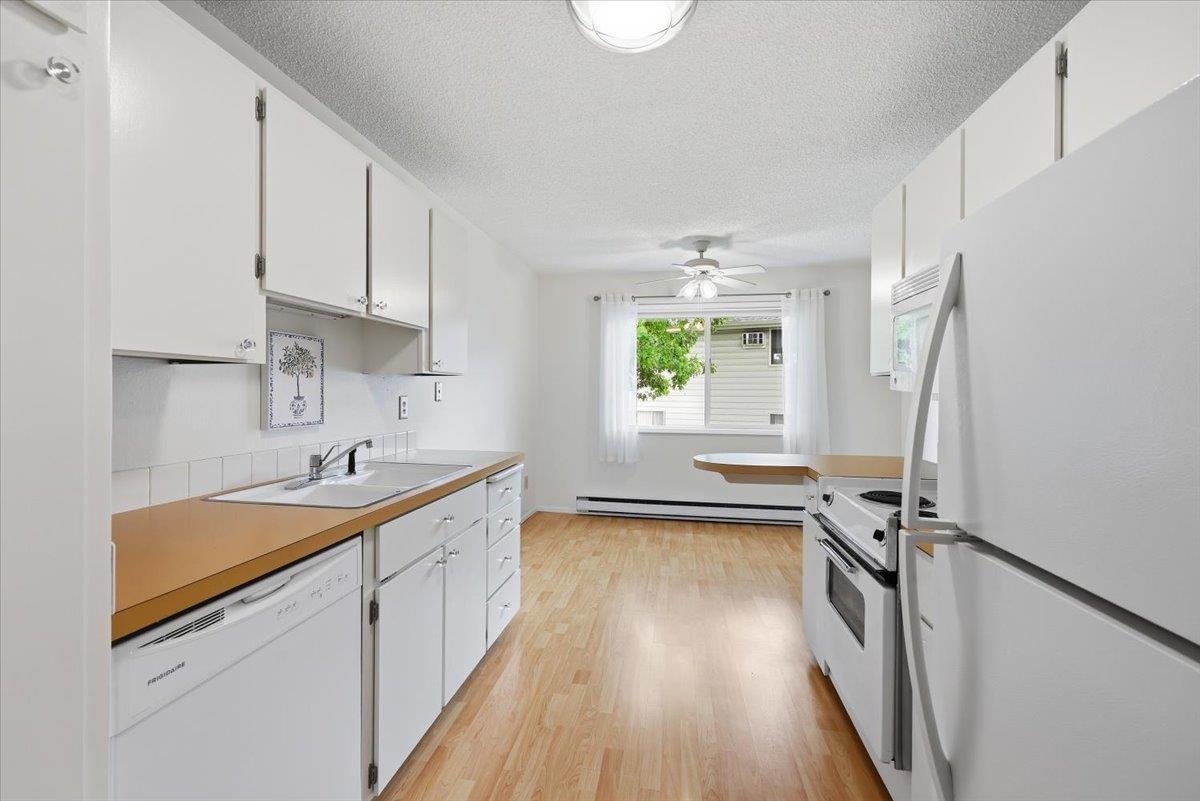 310 North Raymond Road, Unit D23 Spokane Valley, WA 99206 - Photo 10 of 20