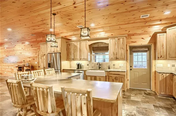 $649,000 | 4038 Highway 156, Avonmore, PA 15618