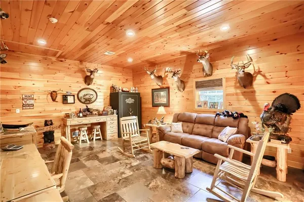 $649,000 | 4038 Highway 156, Avonmore, PA 15618
