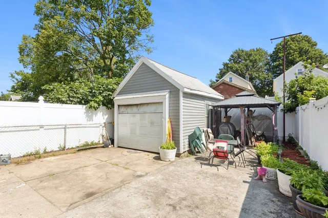 $800,000 | 91-25 Gold Road | Ozone Park