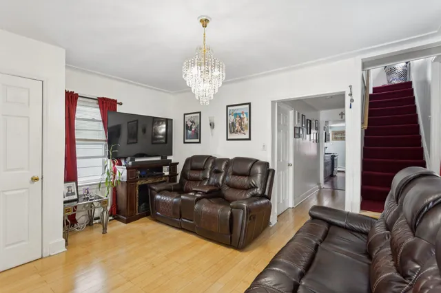 $800,000 | 91-25 Gold Road | Ozone Park