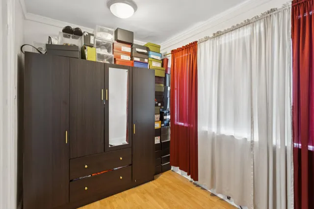 $800,000 | 91-25 Gold Road | Ozone Park