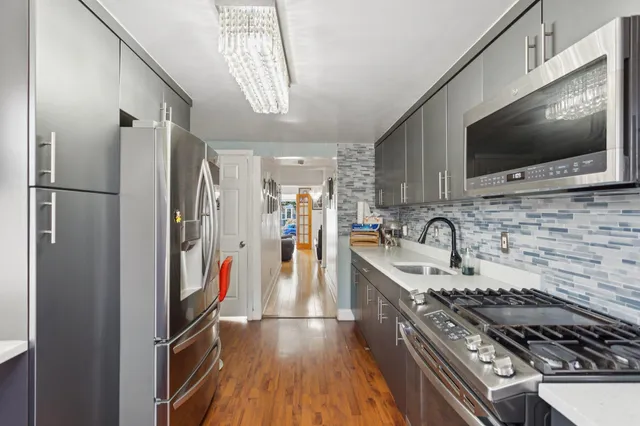 $800,000 | 91-25 Gold Road | Ozone Park