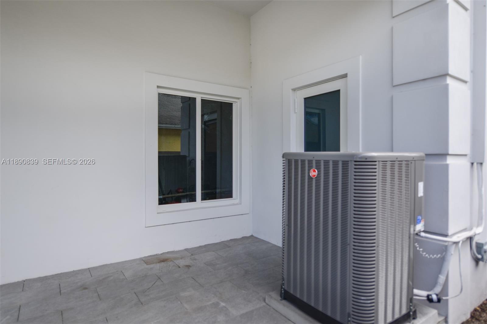 635 Southwest 9th Street Hallandale Beach, FL 33009 - Photo 27 of 38 a view of an empty room with a window