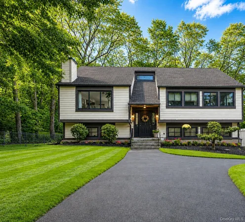 $679,000 | 383 Highway 32, Woodbury, NY 10930