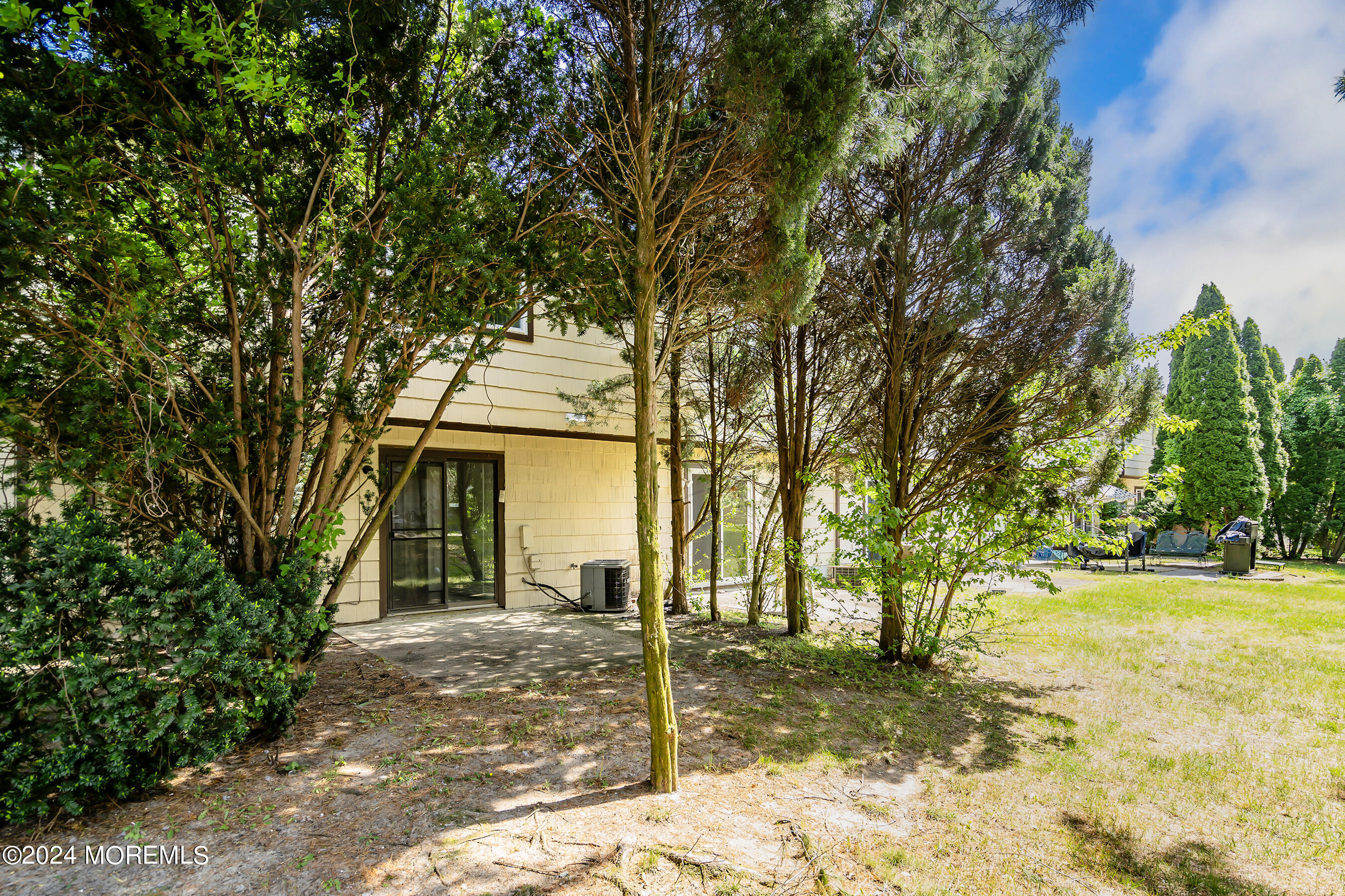 1172 Sawmill Road, Unit 168 Brick, NJ 08724 - Photo 14 of 17 14-Back Left