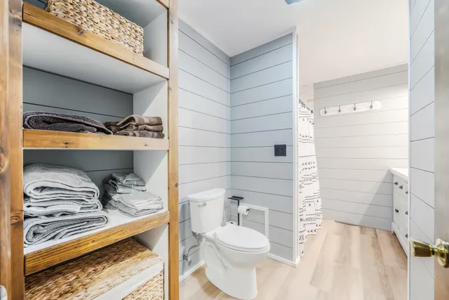 $450,000 | 9866 State Highway, Waupaca, WI 54981