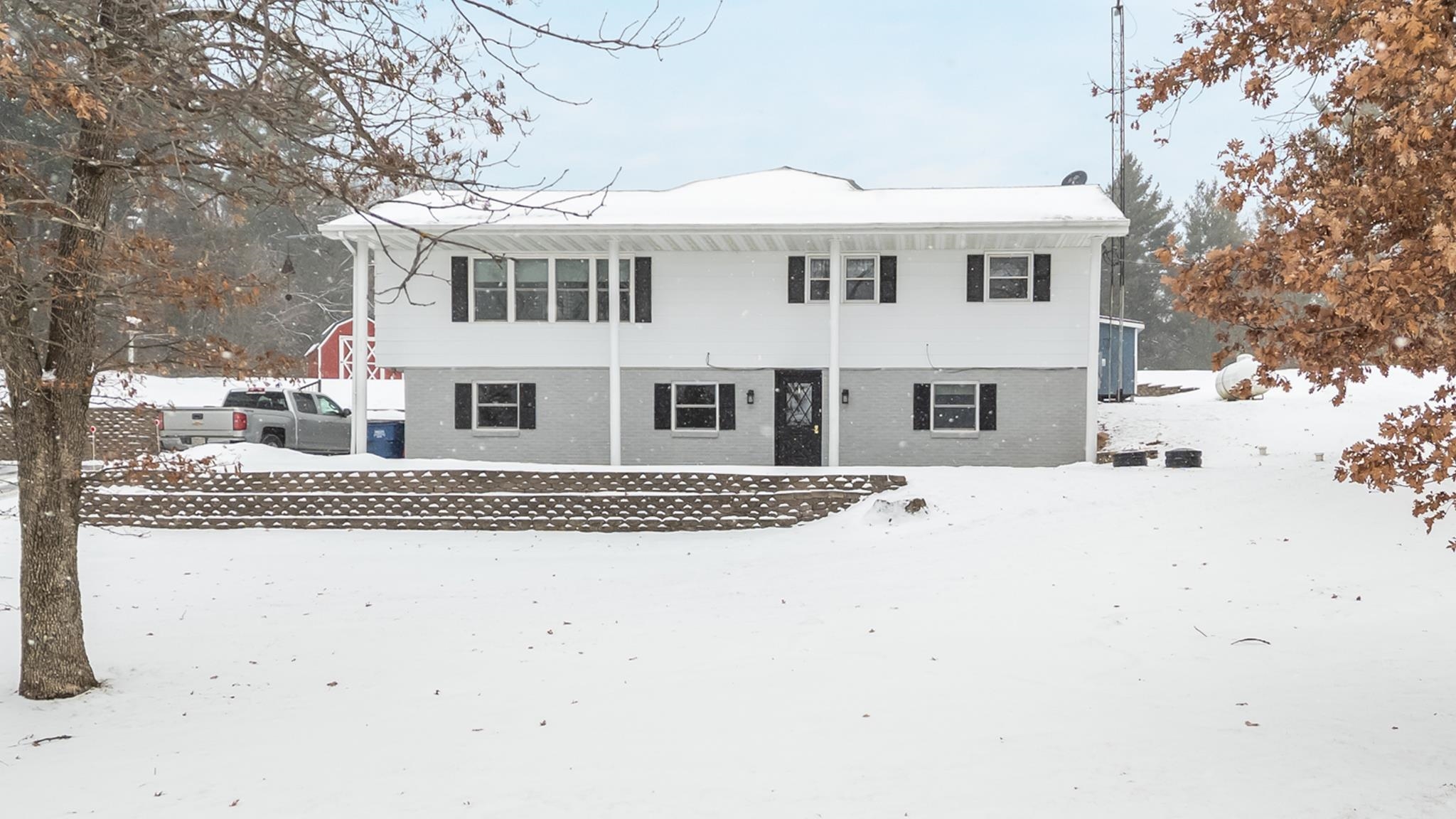 9866 State Highway Waupaca, WI 54981 - Photo 2 of 47