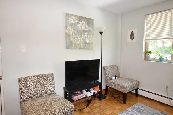 $3,100 | 33 Cogswell Avenue, Unit 8, Cambridge, MA 02140