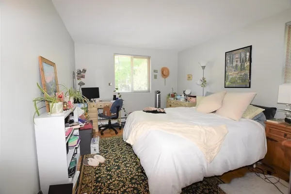 $3,100 | 33 Cogswell Avenue, Unit 8, Cambridge, MA 02140