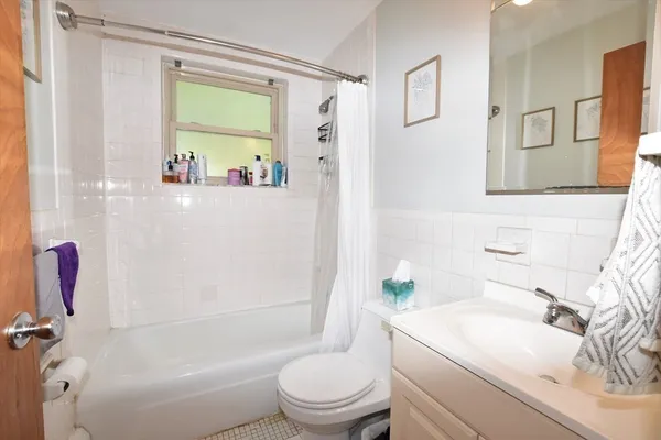 $3,100 | 33 Cogswell Avenue, Unit 8, Cambridge, MA 02140