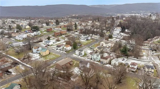 $64,900 | 135 Searight Avenue, Uniontown, PA 15401