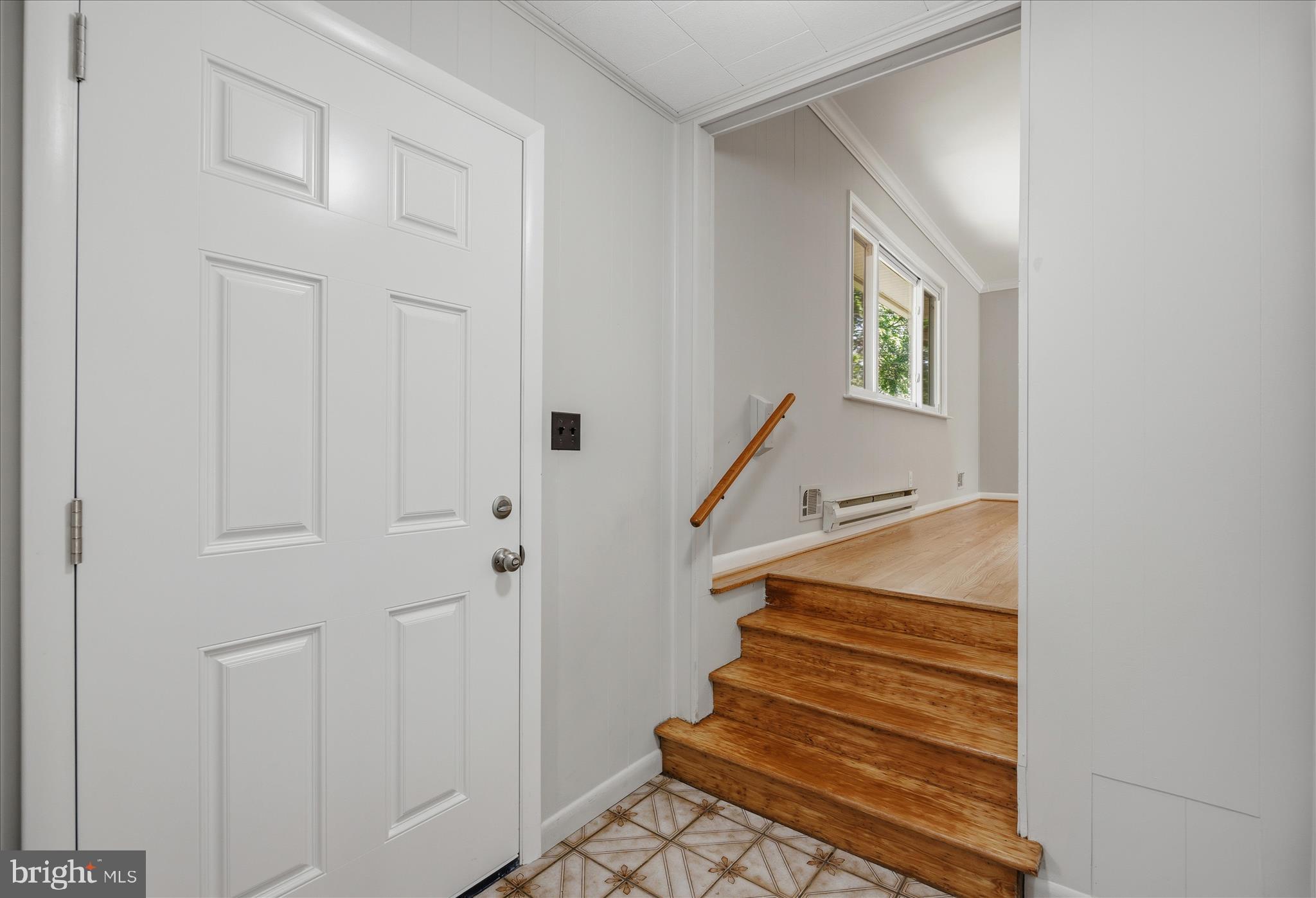 162 Barbara Road Severna Park, MD 21146 - Photo 4 of 48 Foyer