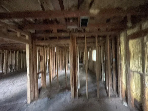 $75,000 | 462 Ave B, Markham, TX 77414