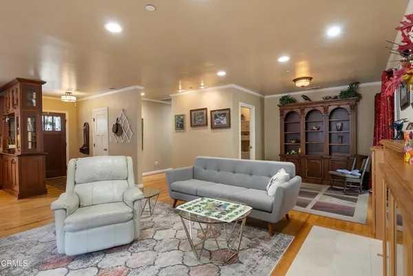 $1,599,000 | 5015 Verwood Avenue, Glendale, CA 91214