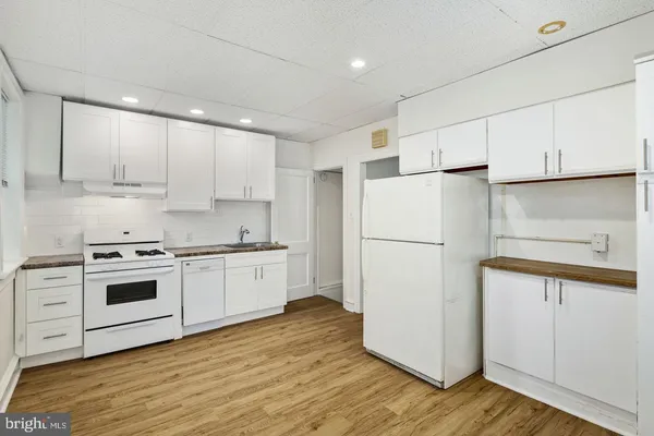 $2,300 | 7446 Sycamore Avenue, Elkins Park, PA 19027