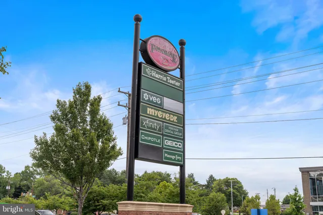 $289,990 | 1 Canterbury Square, Unit 101, Alexandria, VA 22304