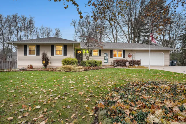 $320,000 | 9385 Bunkerhill, Richland, MI 49083
